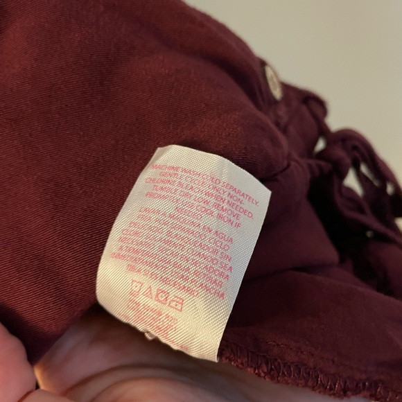 No Boundaries | Burgundy Buttoned Crop Top | Size Small - Picture 10 of 10